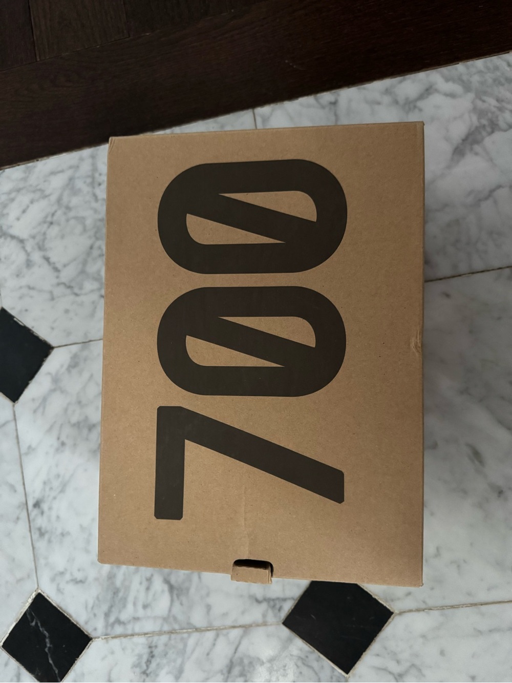 Yeezy 700 Wave Runner Size Men’s 6.5 = Women’s 7.5 - 8 - Picture 9 of 10
